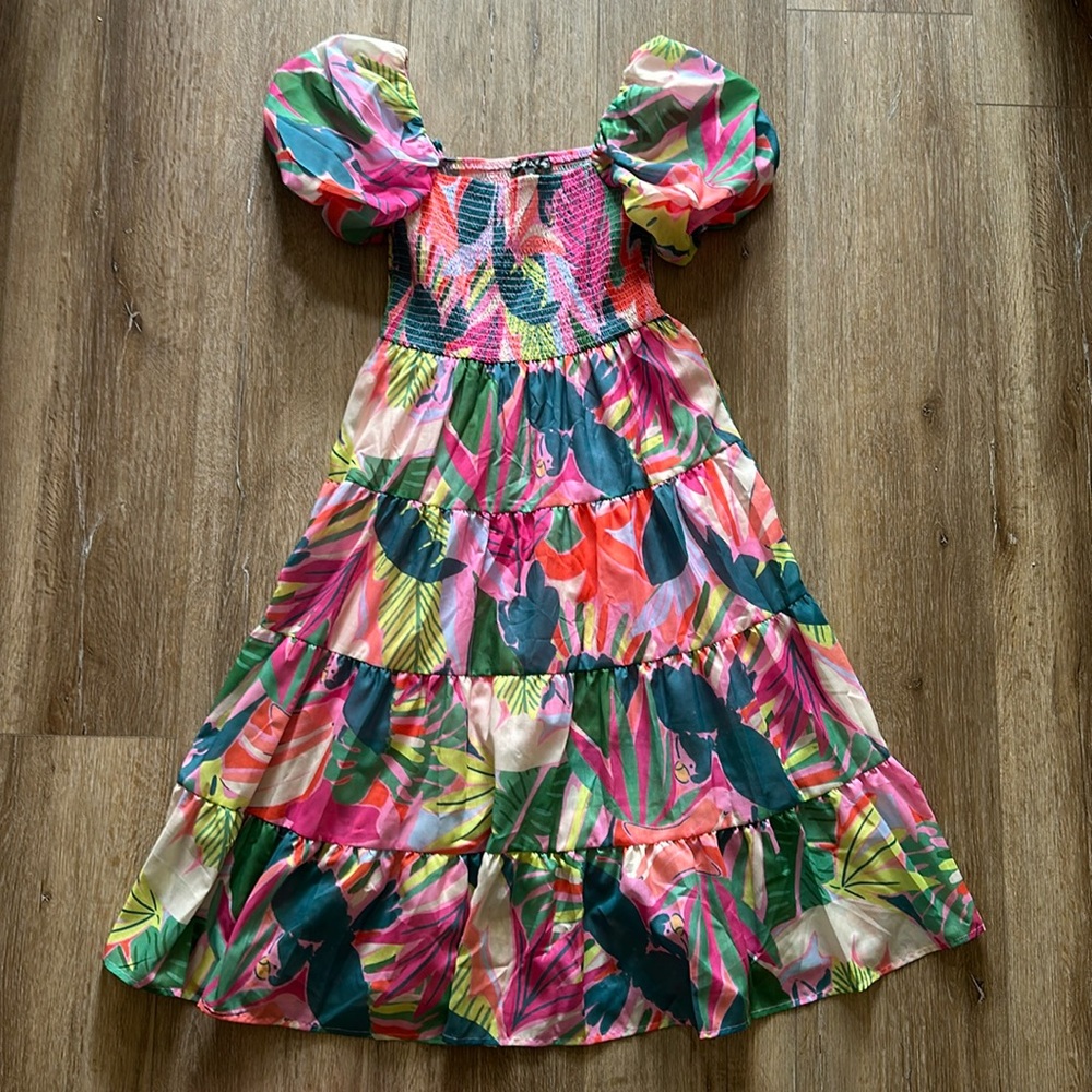 Crystal Doll Juniors' Printed Tiered Puff-Sleeve Dress